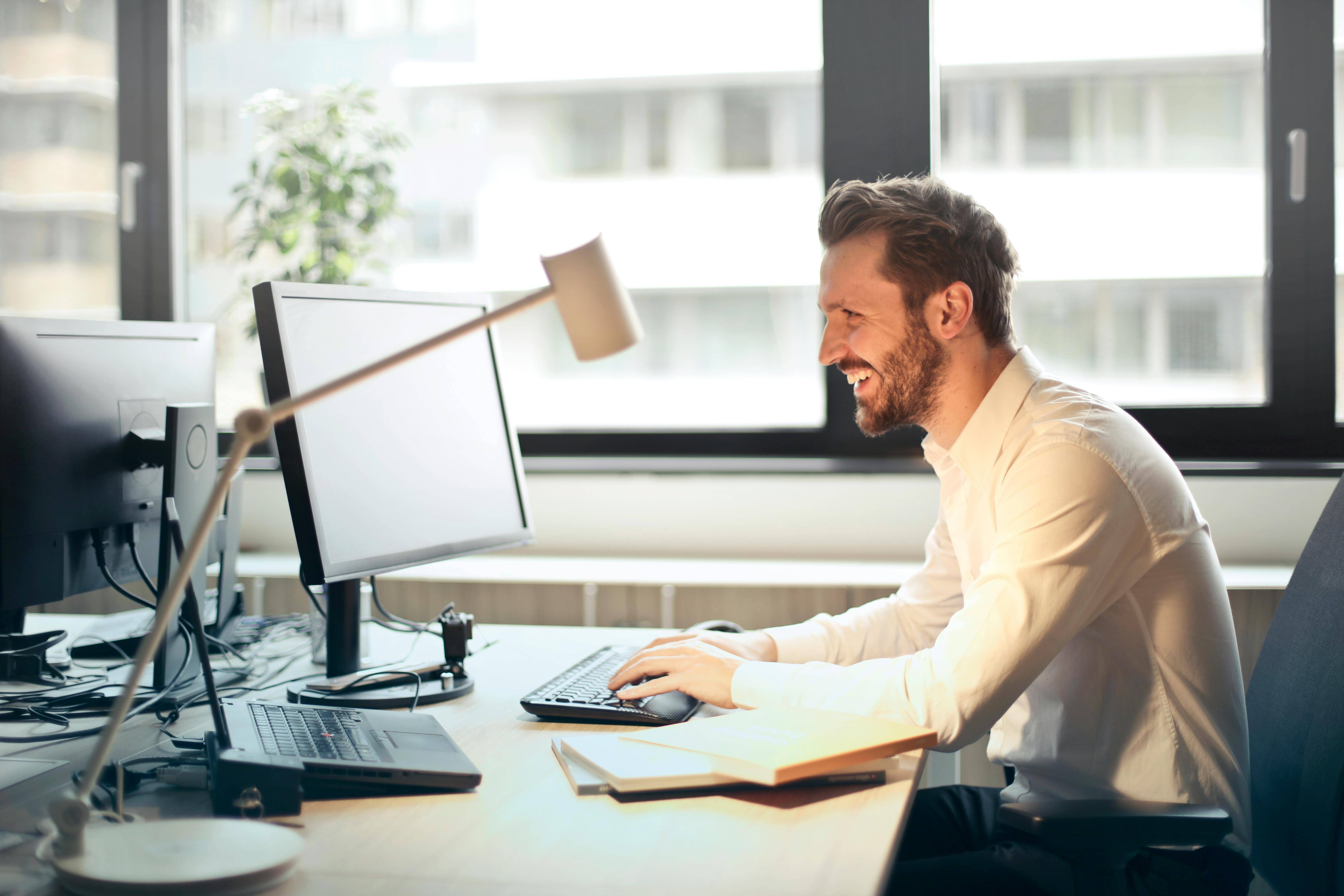 man in laptop 